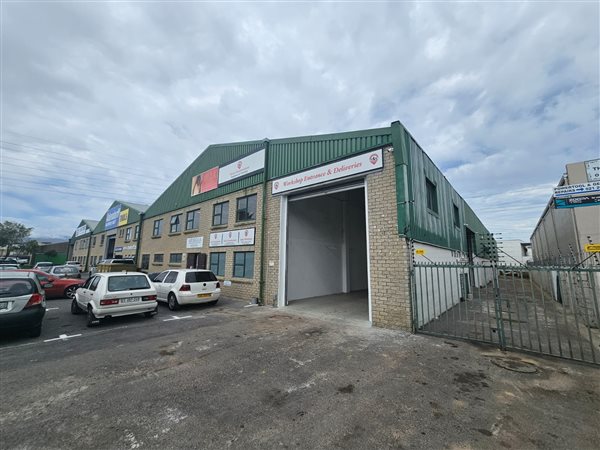 776  m² Industrial space