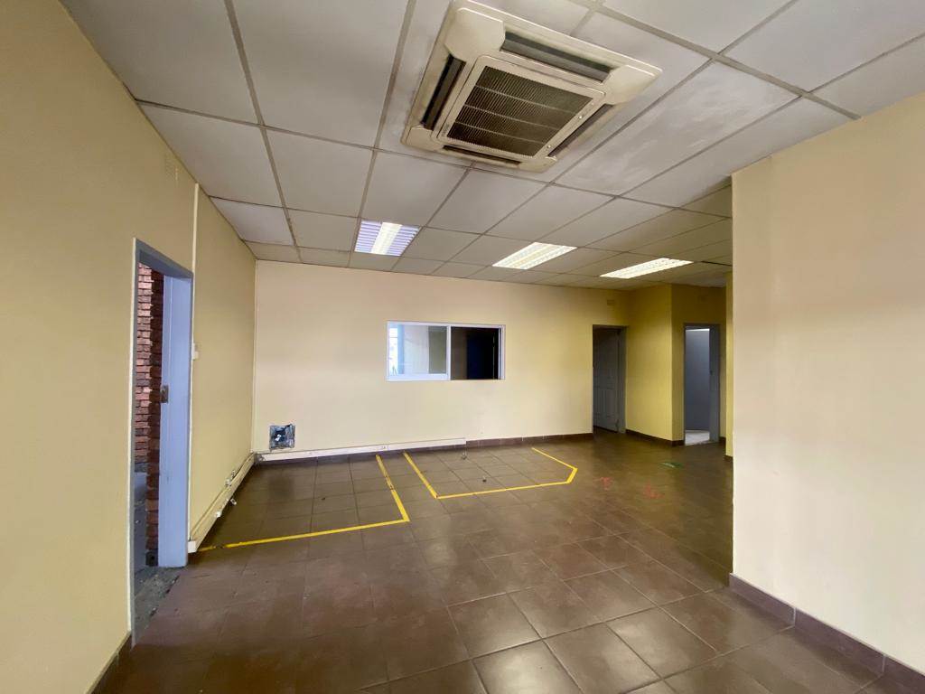 1578  m² Commercial space in Witbank Central photo number 2