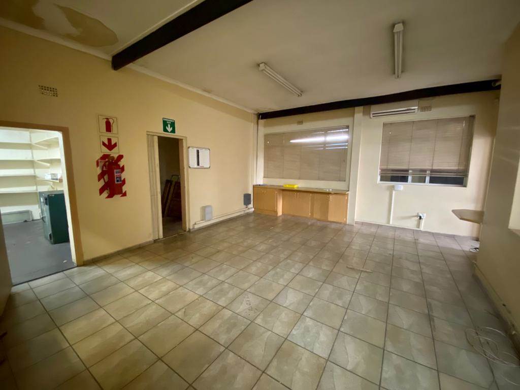 1578  m² Commercial space in Witbank Central photo number 12
