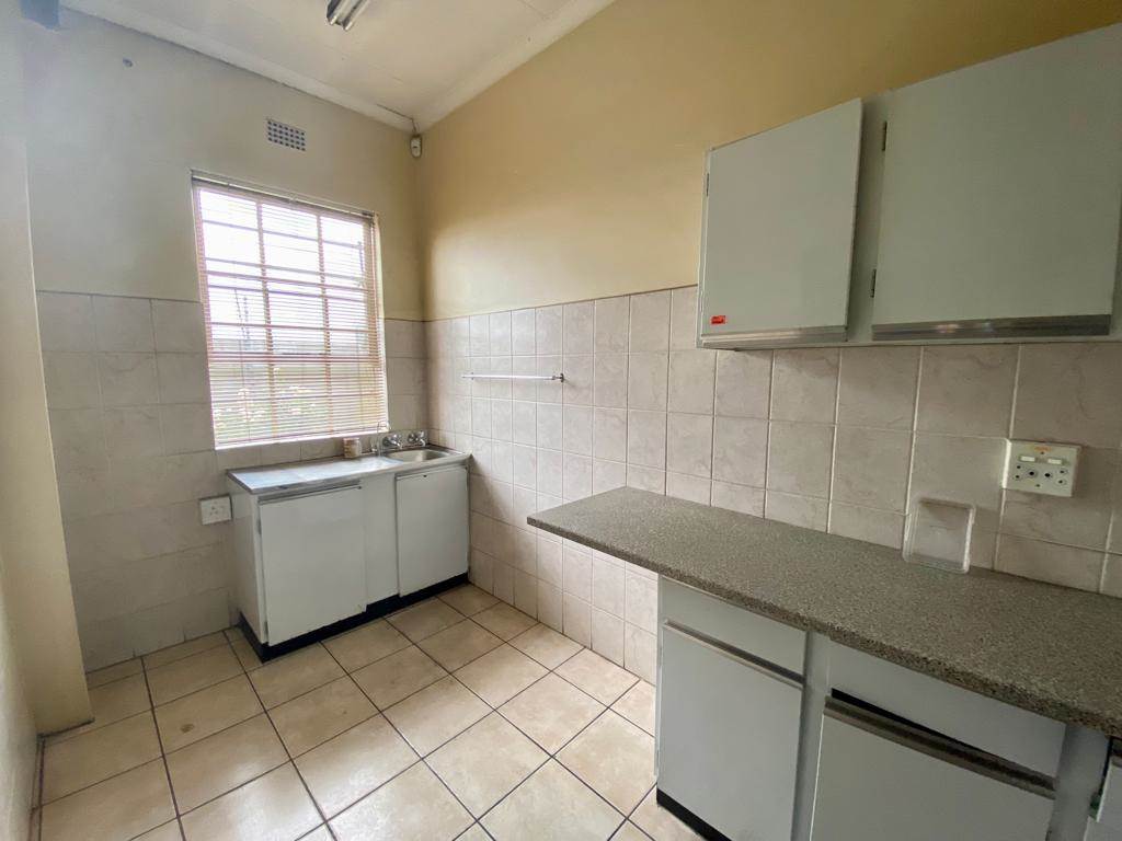 1578  m² Commercial space in Witbank Central photo number 6