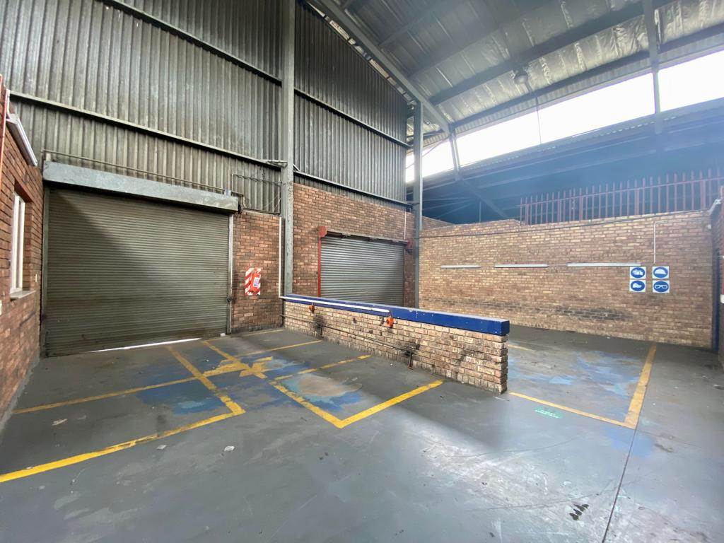 1578  m² Commercial space in Witbank Central photo number 4
