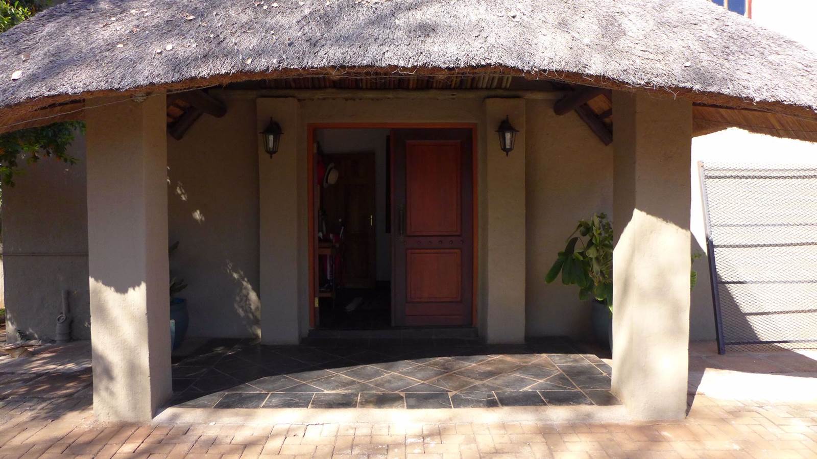 4 Bed House in Komatipoort photo number 10