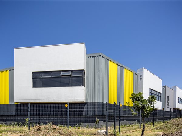 375  m² Industrial space in Cornubia