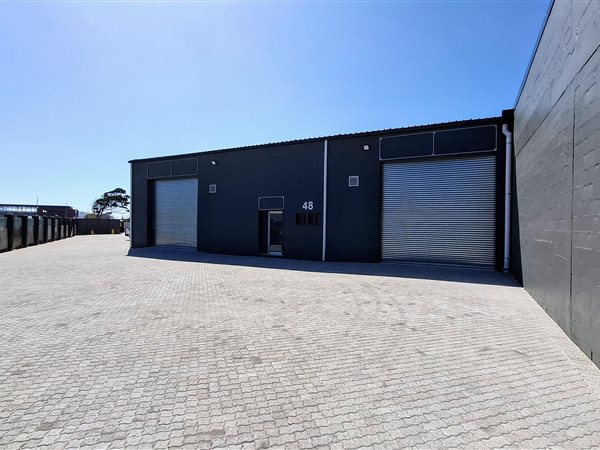 345  m² Industrial space