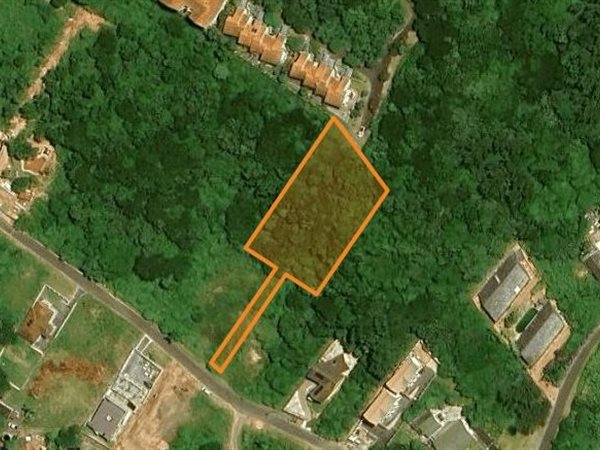 3 373 m² Land