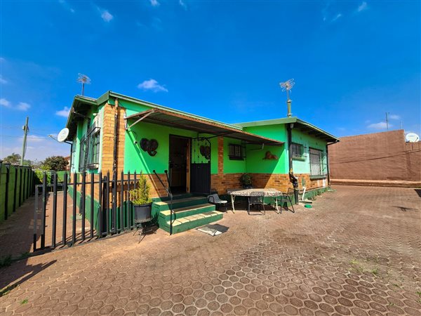 3 Bed House in Krugersdorp West