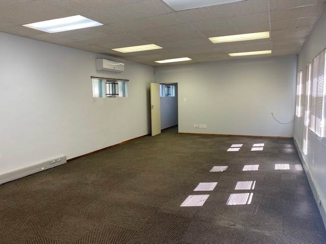 240  m² Office Space in Paarl Central East photo number 8