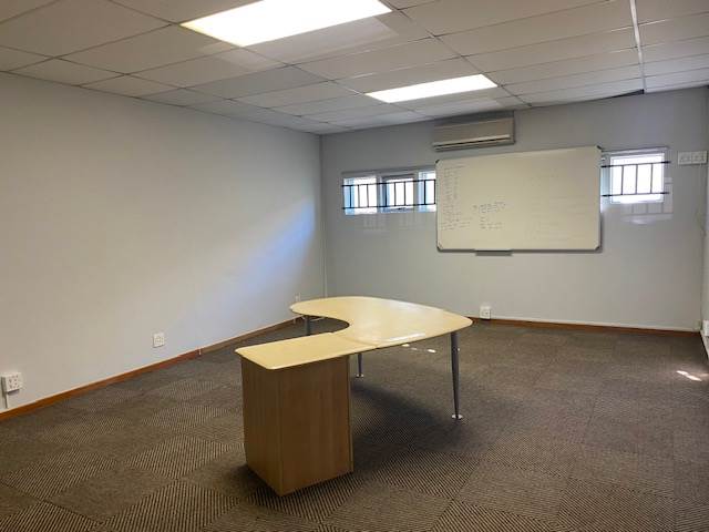 240  m² Office Space in Paarl Central East photo number 12