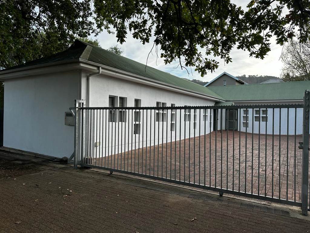 240  m² Office Space in Paarl Central East photo number 2