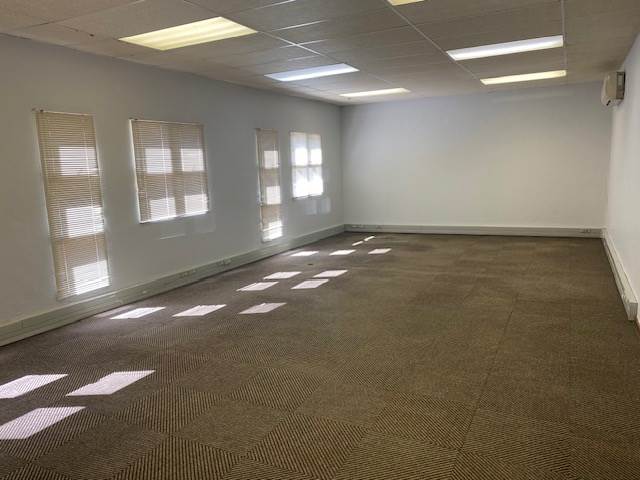 240  m² Office Space in Paarl Central East photo number 7