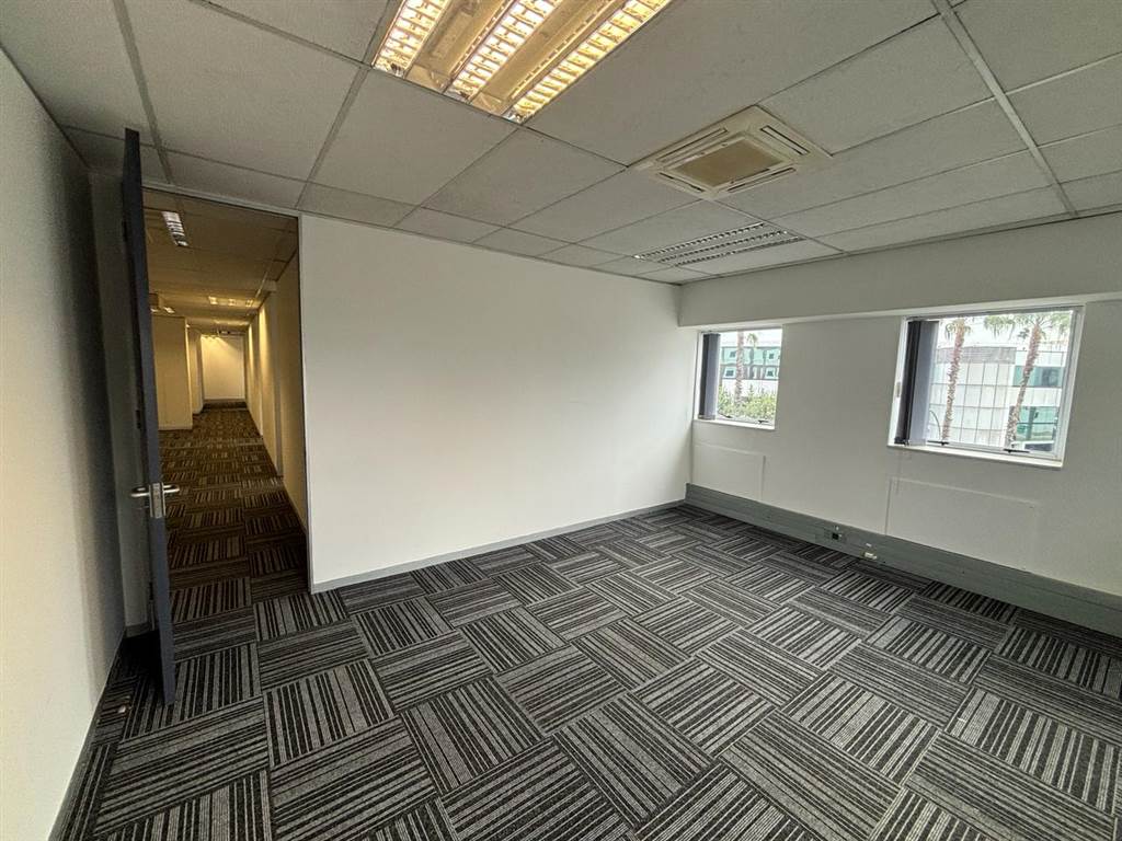 528  m² Commercial space in Rosebank photo number 13