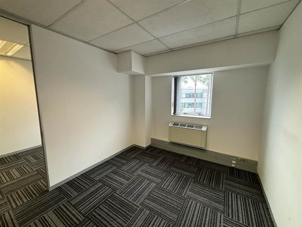 528  m² Commercial space in Rosebank photo number 25