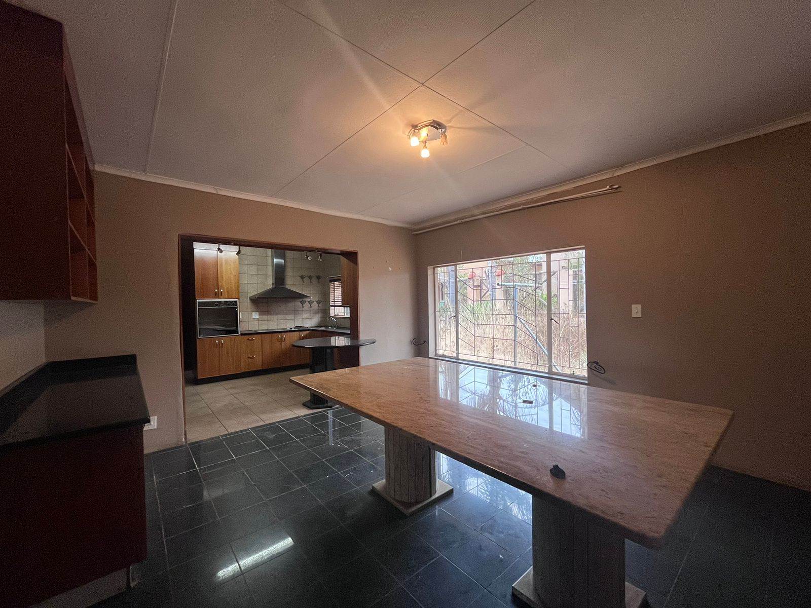 4 Bed House in Polokwane Central photo number 9