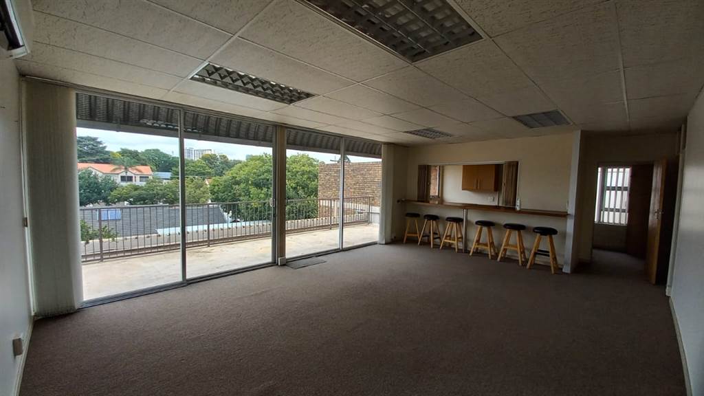 207  m² Commercial space in Lynnwood Glen photo number 19