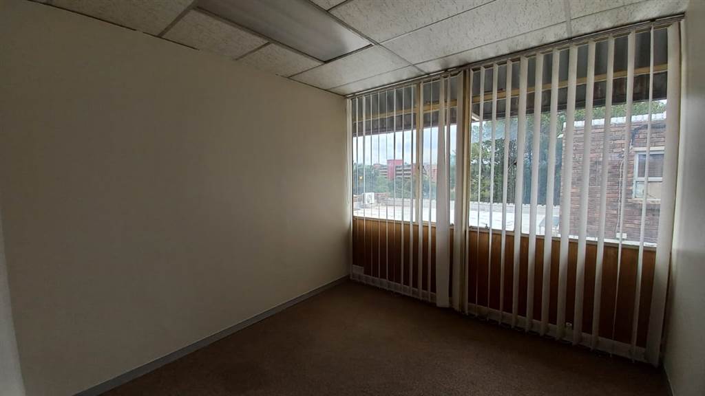 207  m² Commercial space in Lynnwood Glen photo number 5