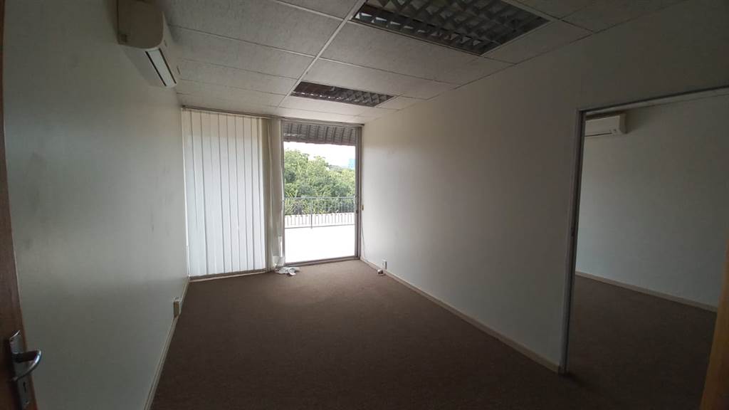 207  m² Commercial space in Lynnwood Glen photo number 10