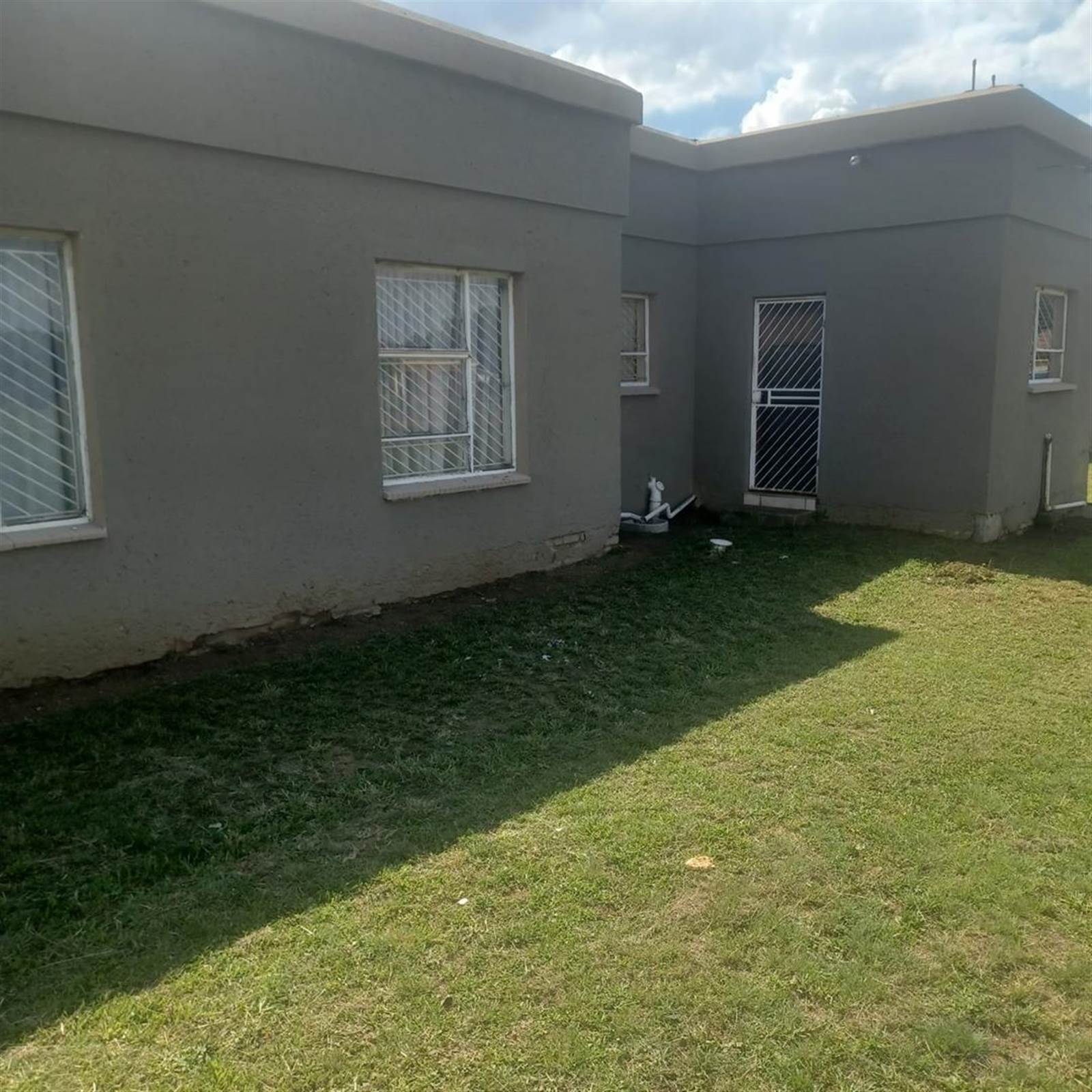 4 Bed House in Vereeniging photo number 8