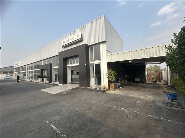 1 201  m² Industrial space