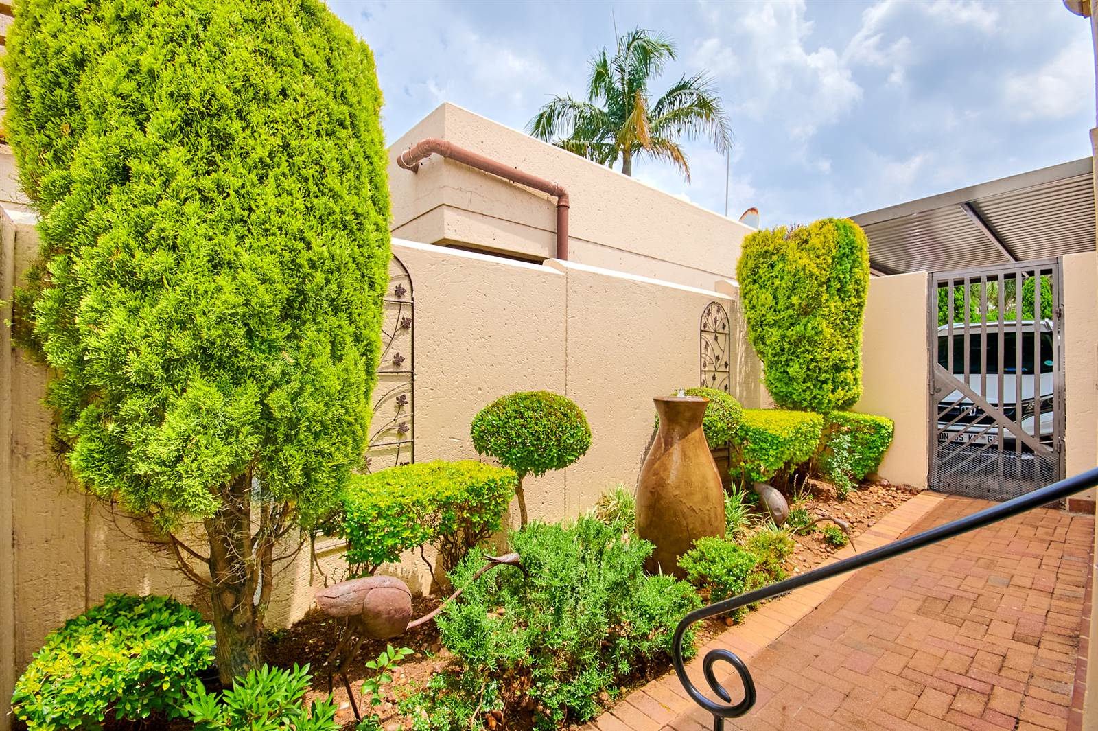 2 Bed Cluster in Randpark Ridge photo number 3
