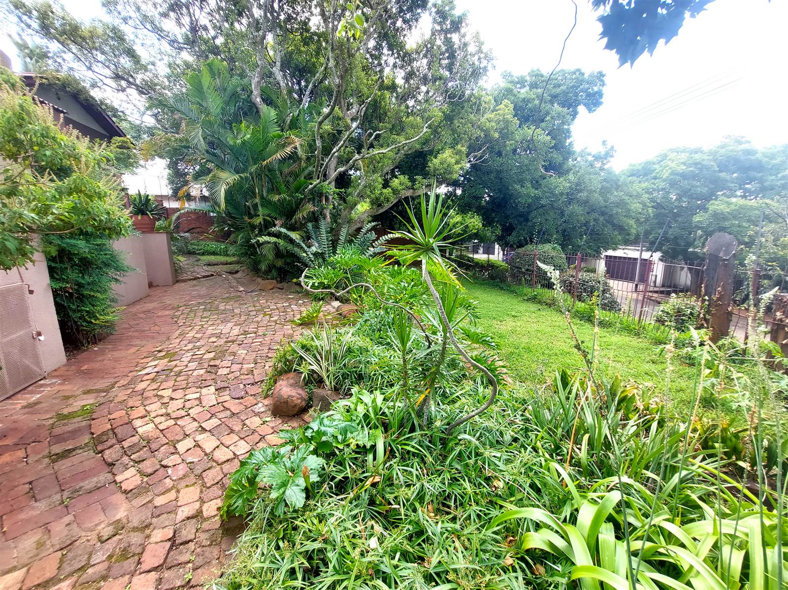 4 Bed House in Groenkloof photo number 2