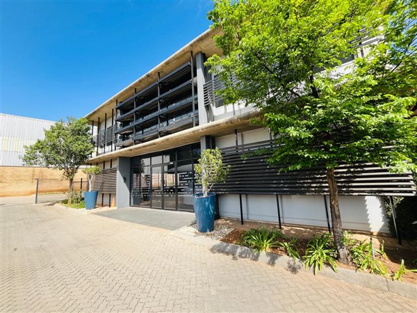 1 850  m² Commercial space