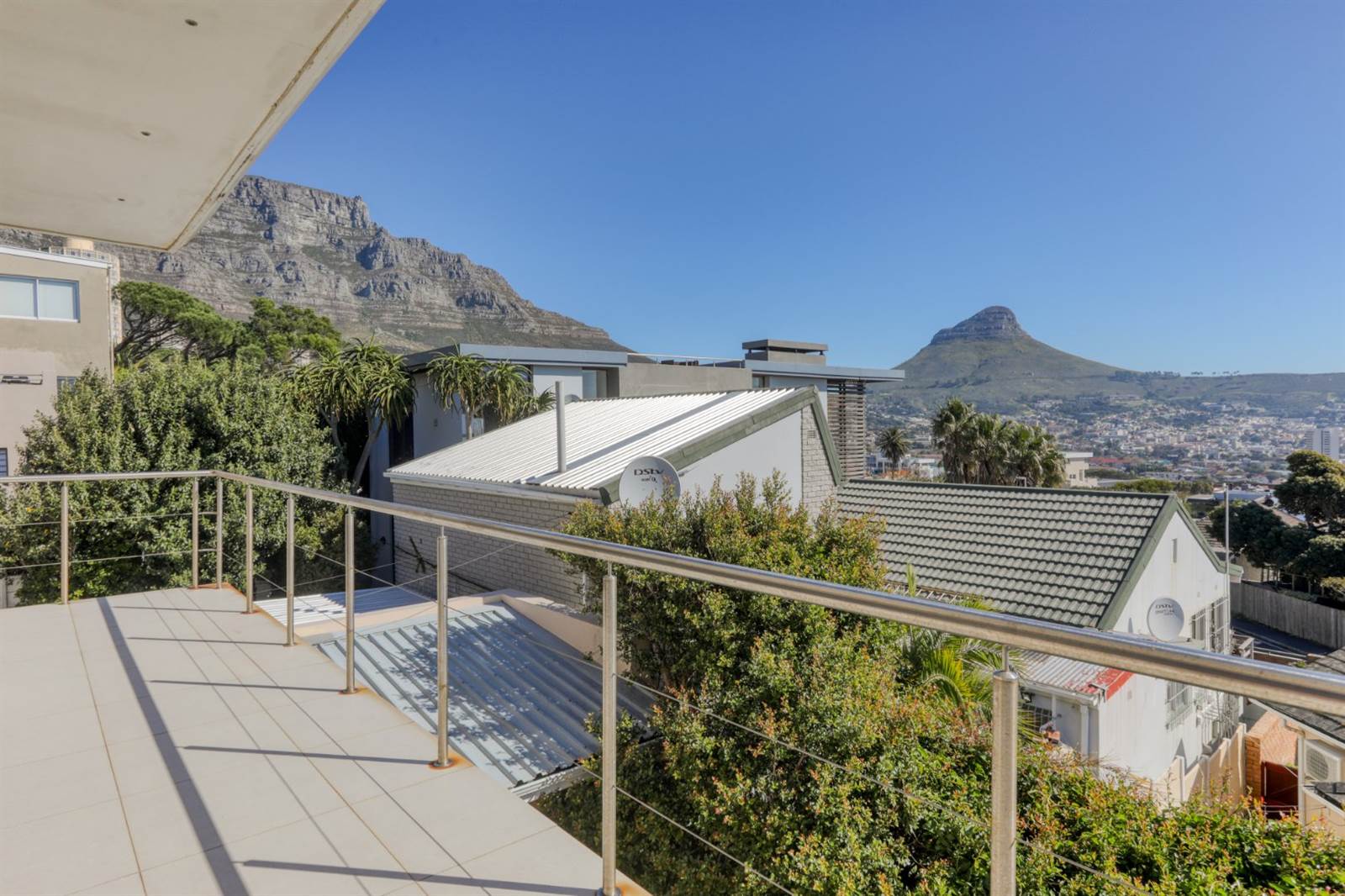 3.5 Bed House in Vredehoek photo number 17
