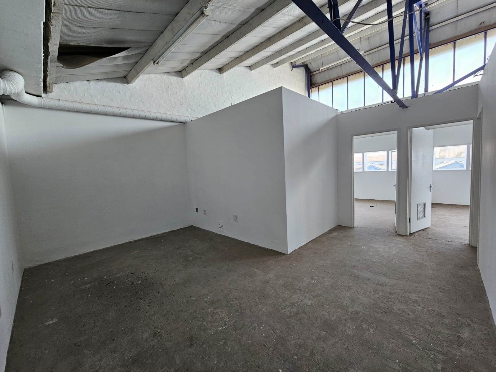 600  m² Industrial space in Paarden Eiland photo number 13