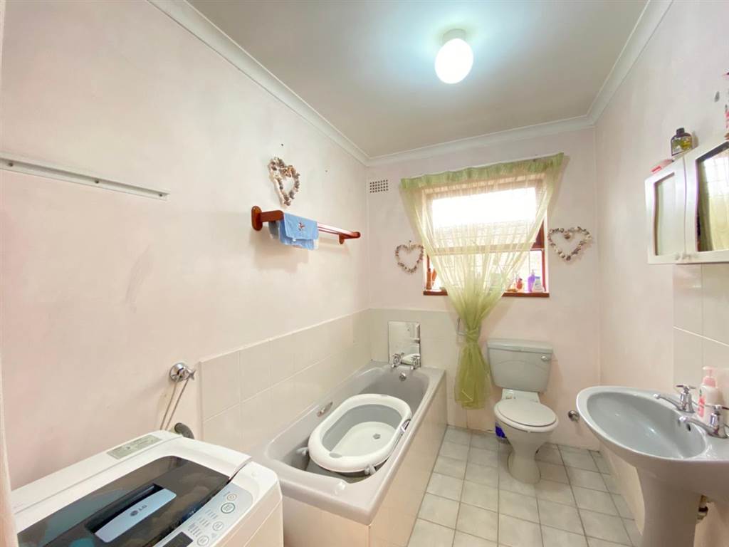 3 Bed House in Silver Oaks photo number 10