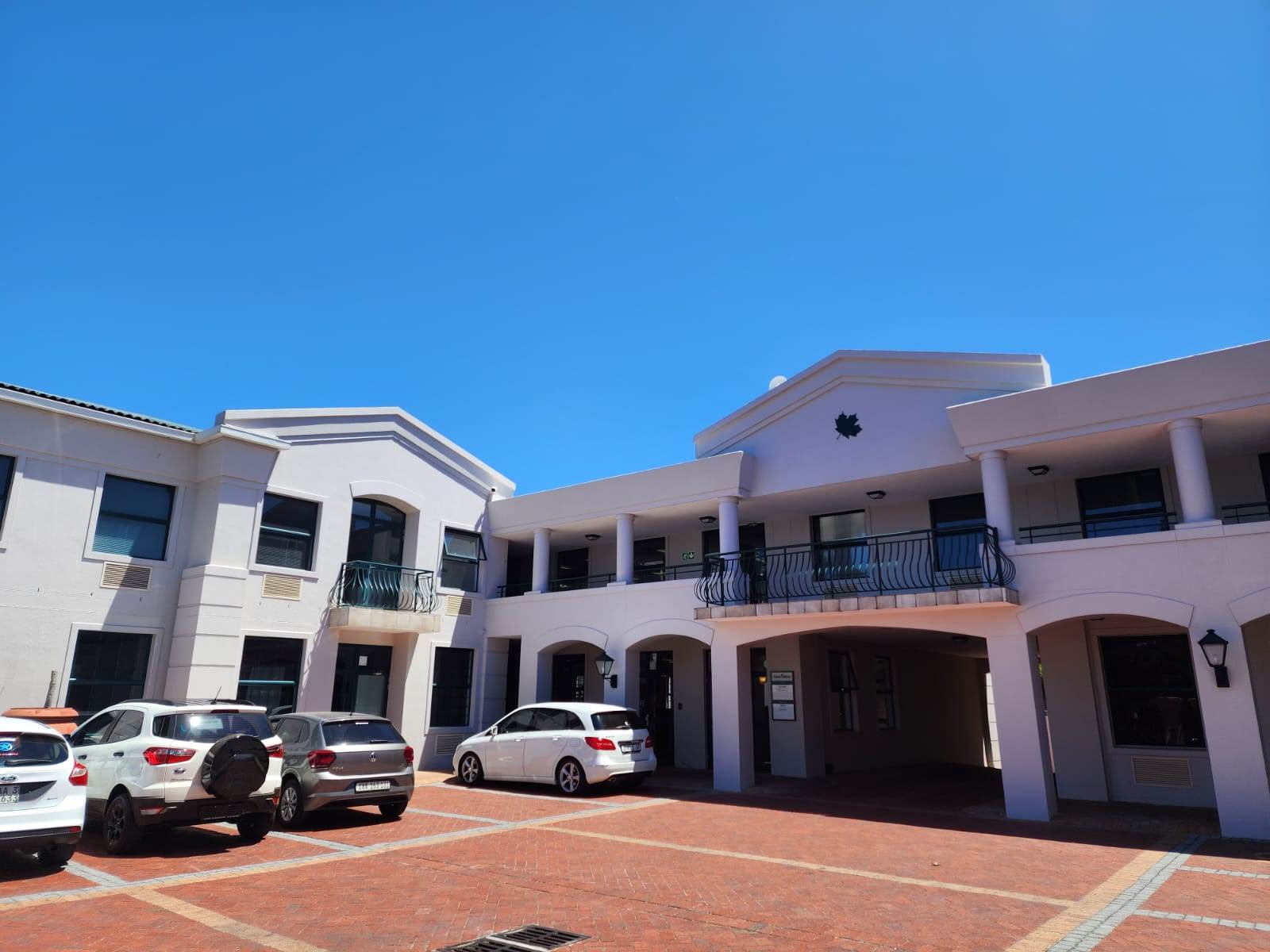 257  m² Commercial space in Tokai photo number 1