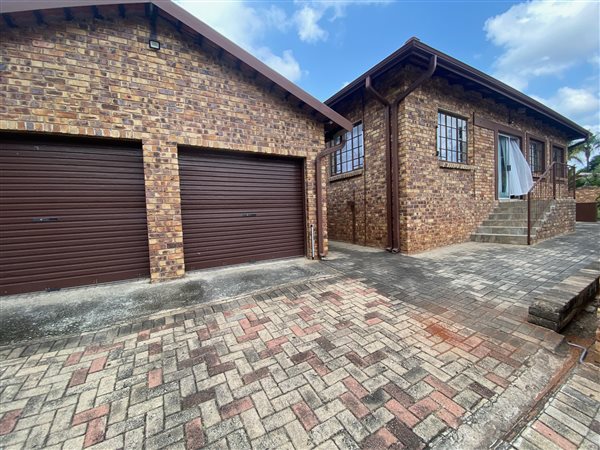 4 Bedroom House 4 Bedroom House