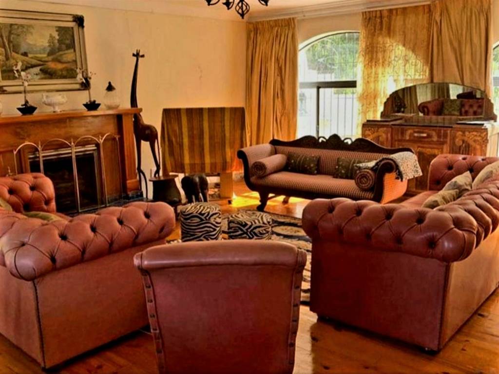 5 Bed House in Knysna Central photo number 9