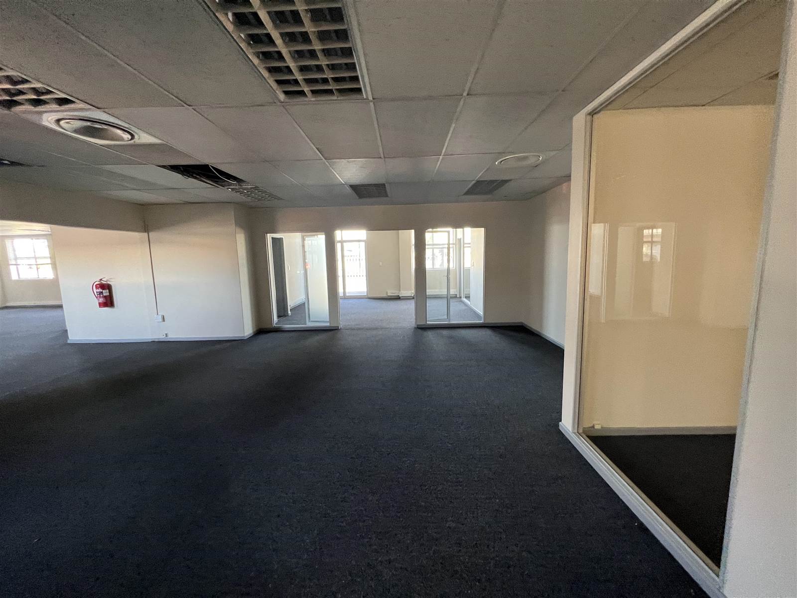 150  m² Commercial space in Milnerton Central photo number 5