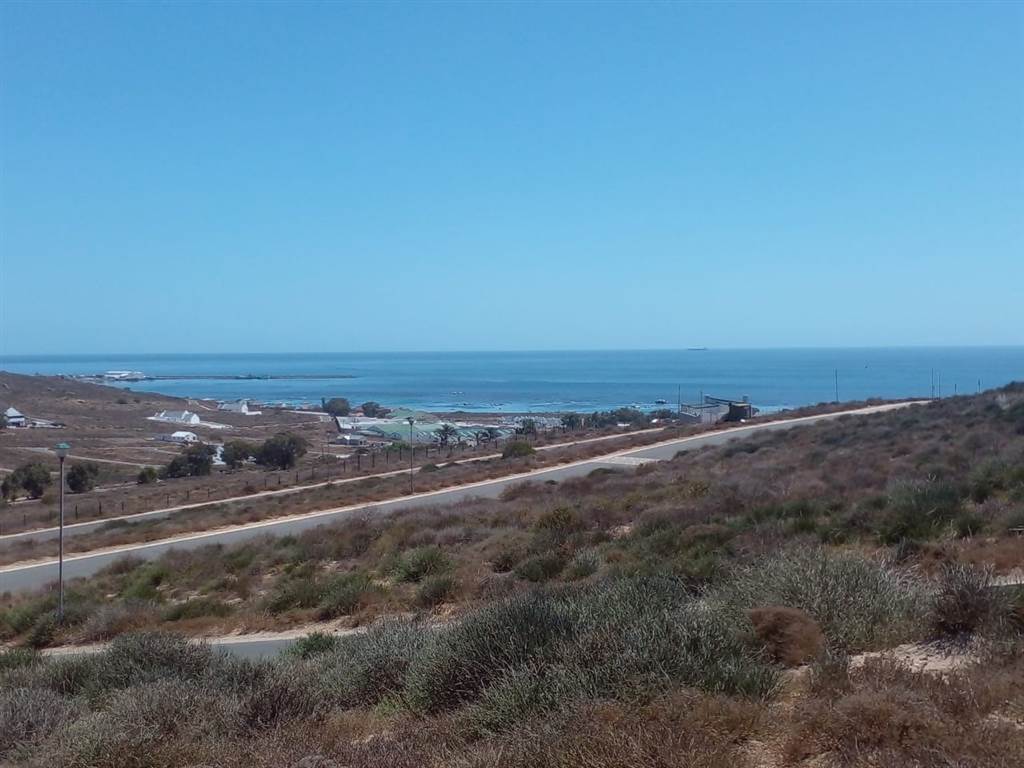 305 m² Land available in St Helena Bay photo number 7