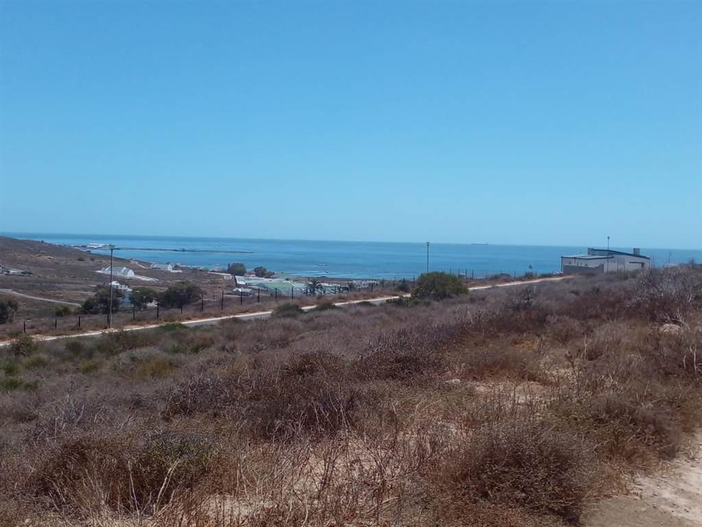 305 m² Land available in St Helena Bay photo number 11