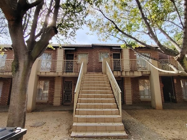 2 Bedroom Townhouse 2 Bedroom Townhouse