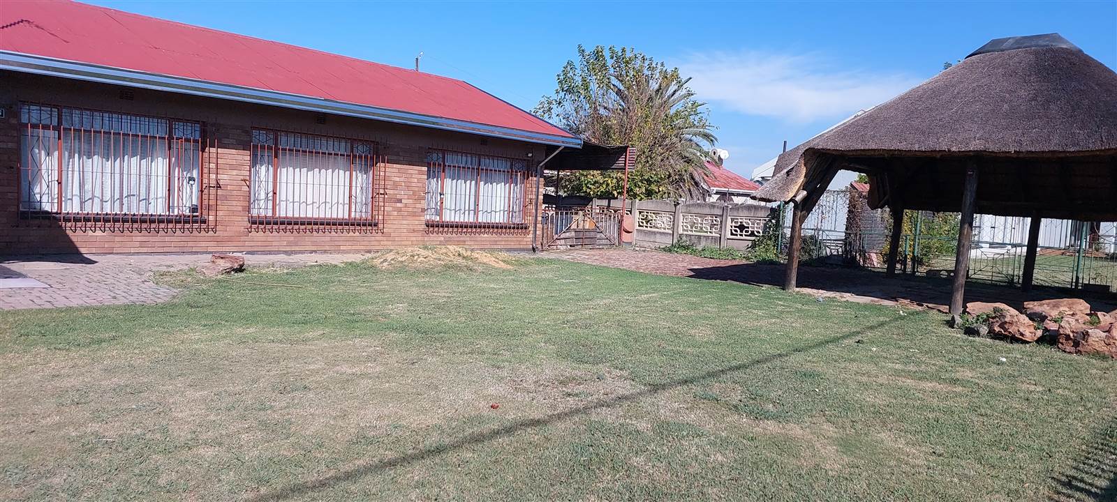 4 Bed House in Vereeniging Central photo number 1