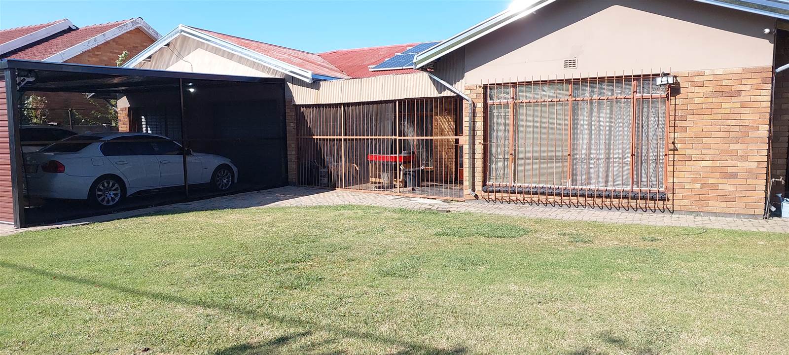 4 Bed House in Vereeniging Central photo number 4