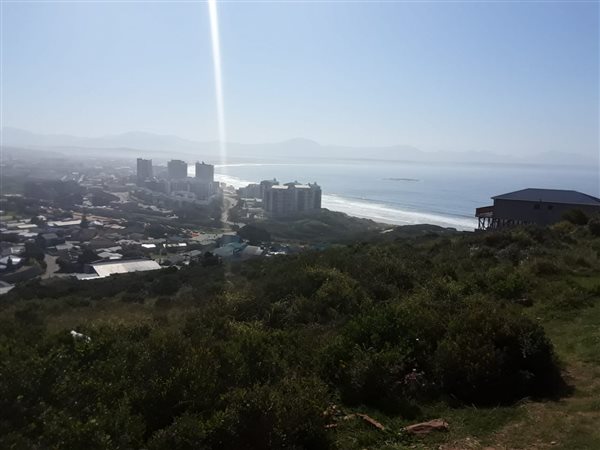 525 m² Land available in Mossel Bay Ext 26