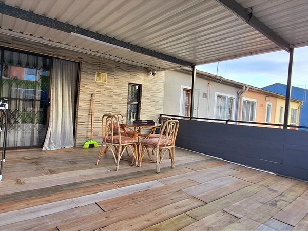 2 Bedroom House 2 Bedroom House