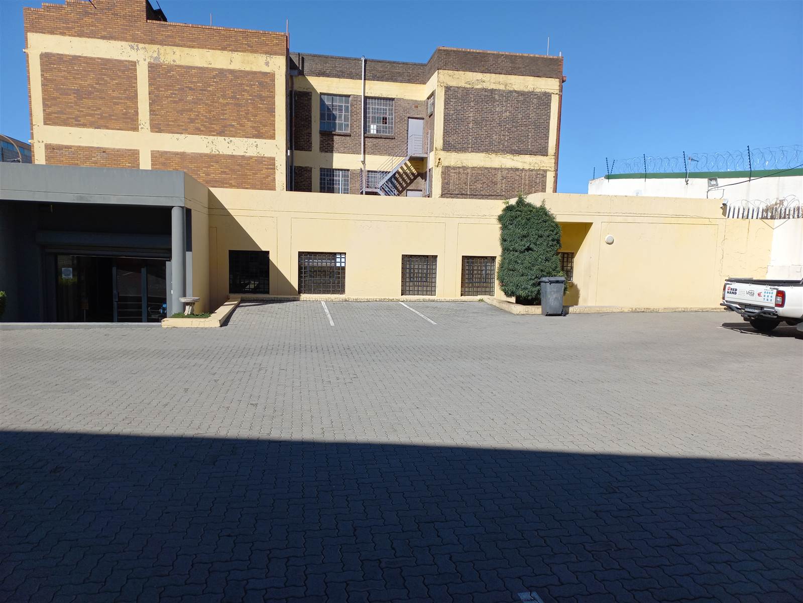 1383  m² Commercial space in Jeppestown photo number 2