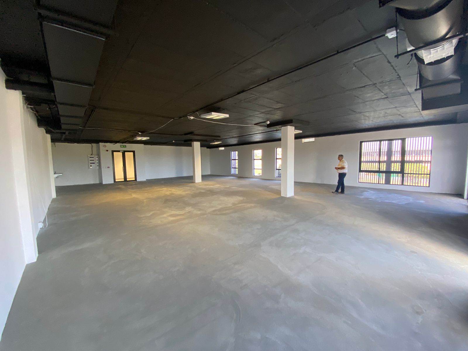 227  m² Commercial space in Plattekloof photo number 4