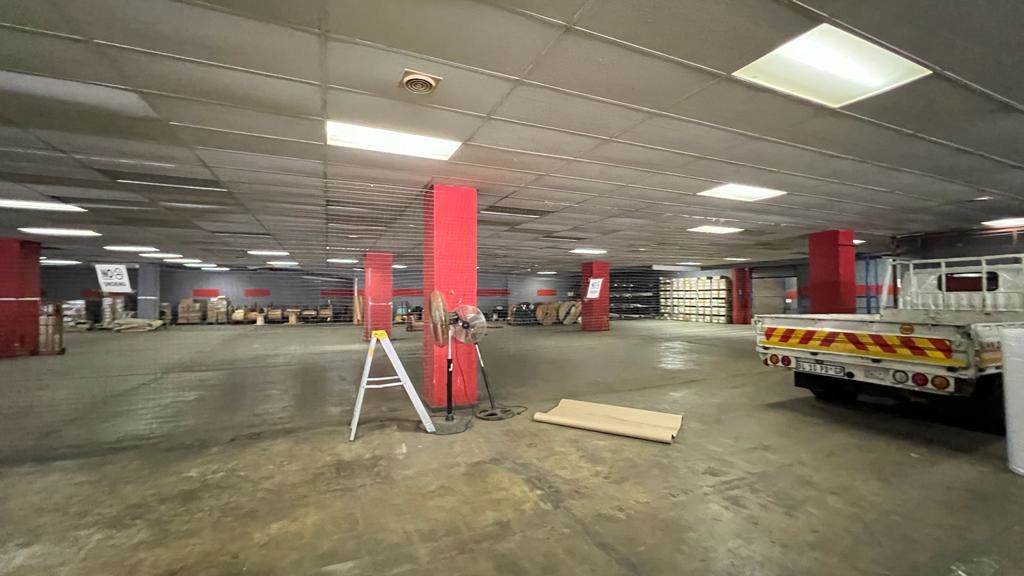 8720  m² Commercial space in Selby photo number 6