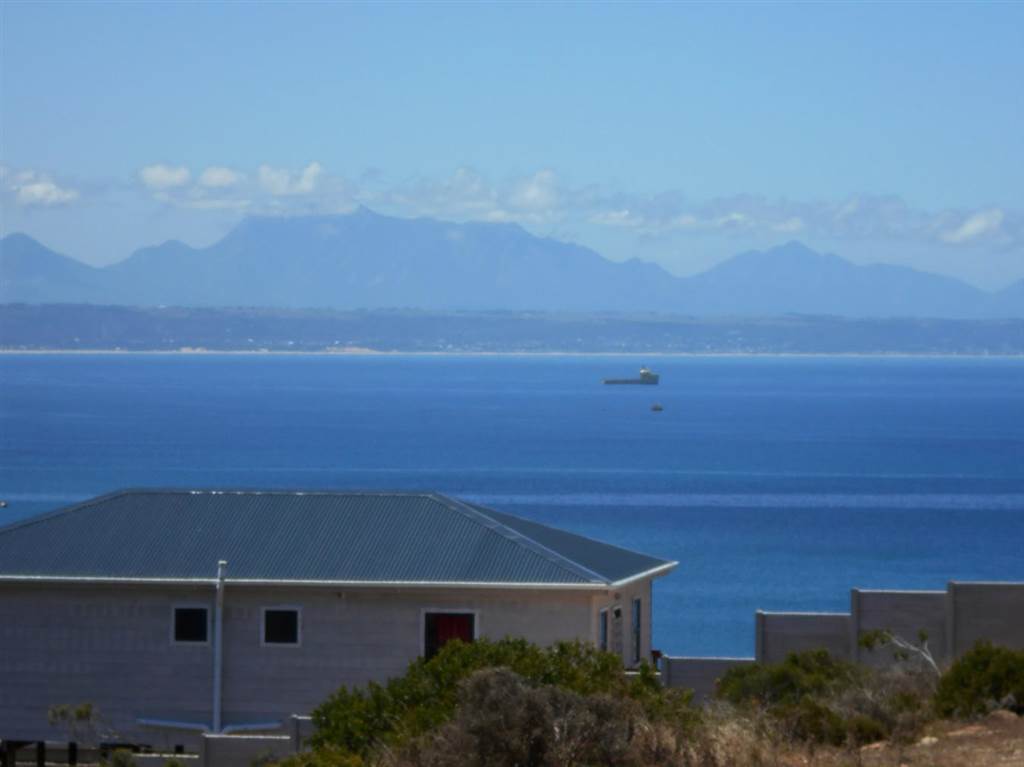 525 m² Land available in Mossel Bay photo number 11