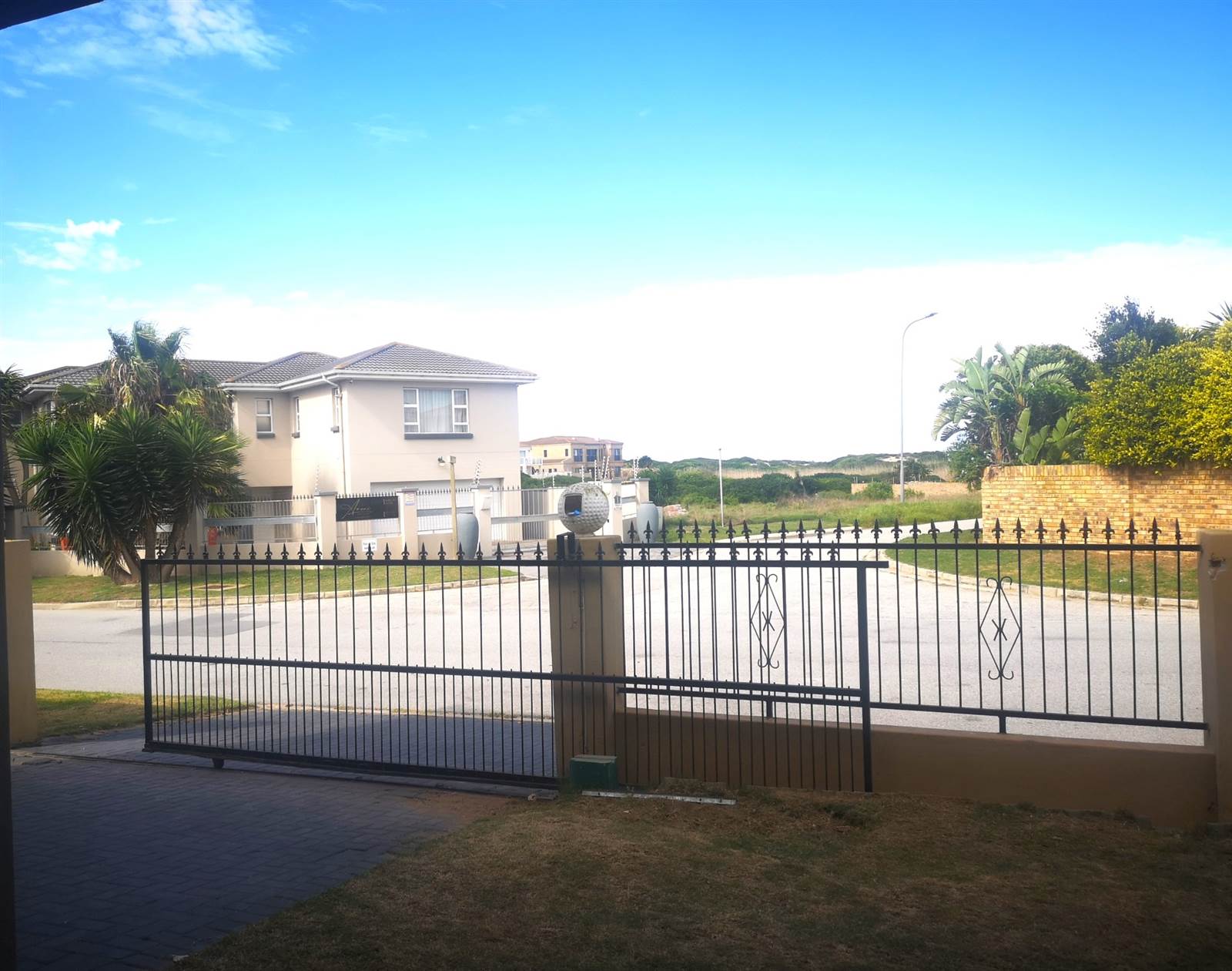 4 Bed House in Bluewater Bay photo number 1