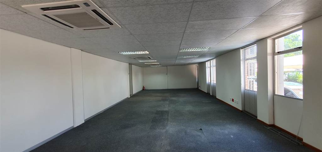 94  m² Commercial space in Lydiana photo number 12