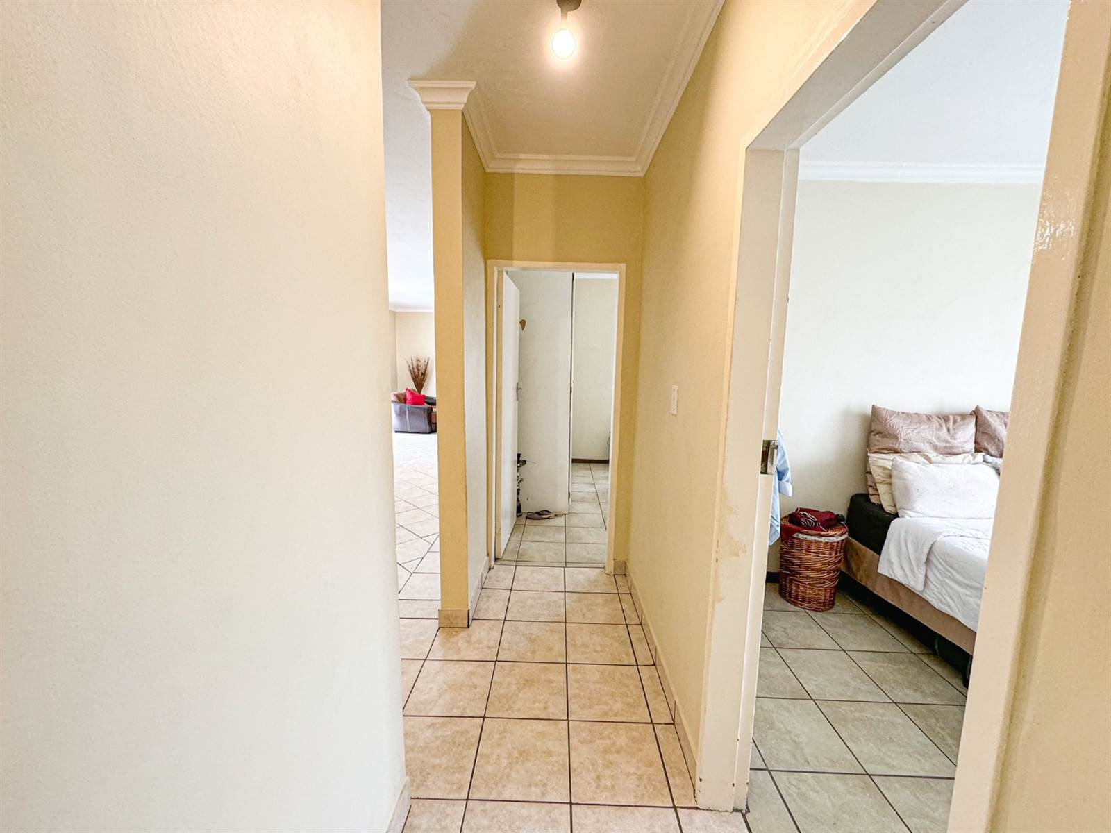 2 Bed Apartment in Rooihuiskraal photo number 20