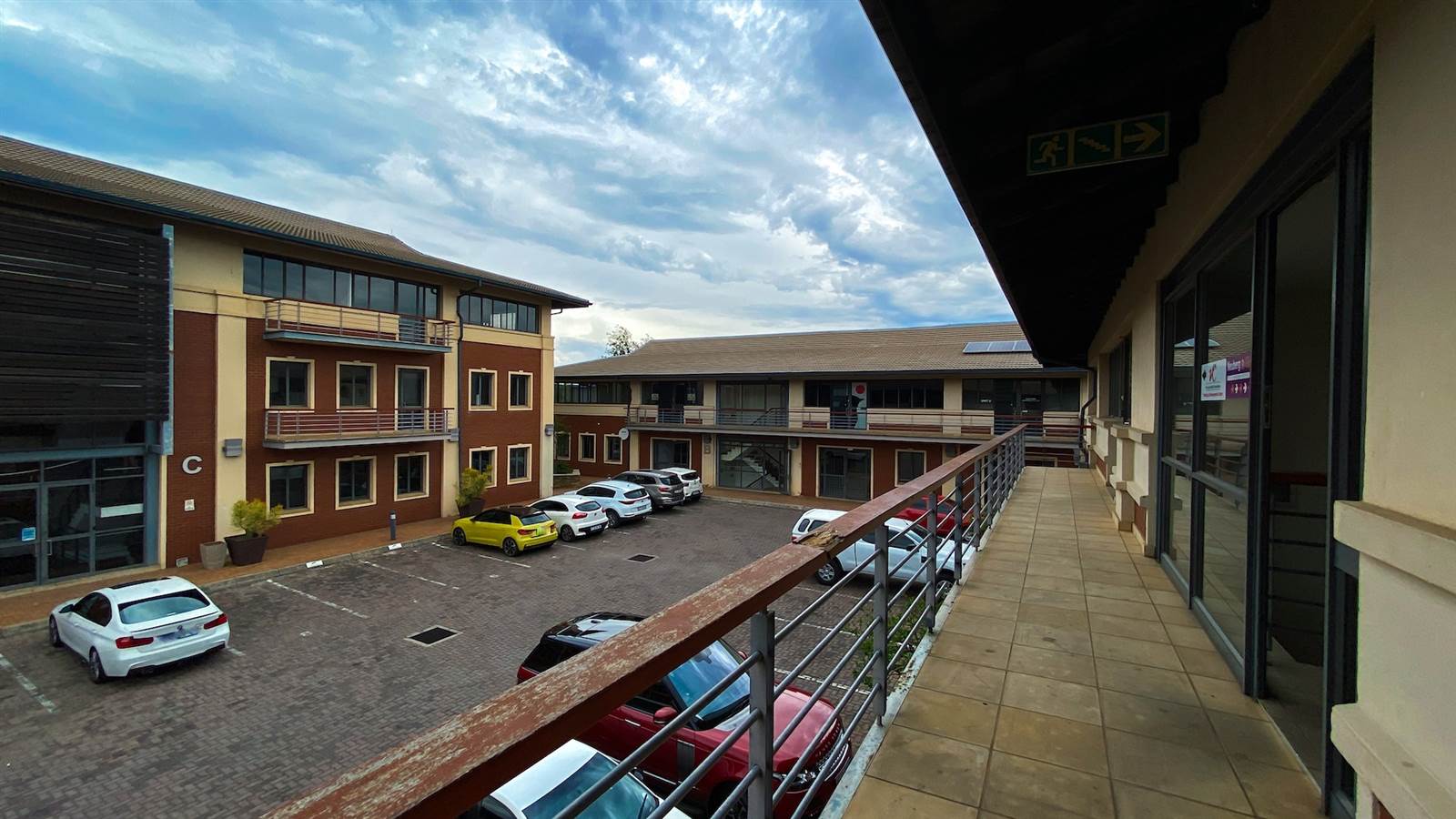 231  m² Commercial space in Sunninghill photo number 2