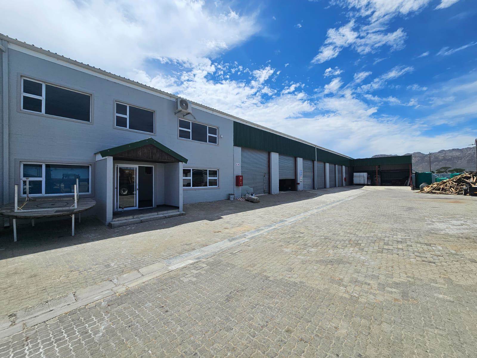 970  m² Industrial space in Strand Central photo number 1