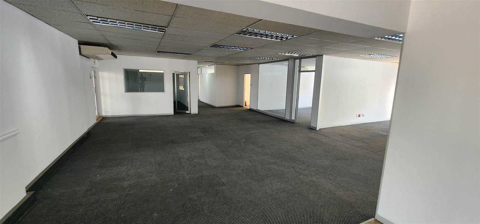1805  m² Commercial space in Centurion CBD photo number 17