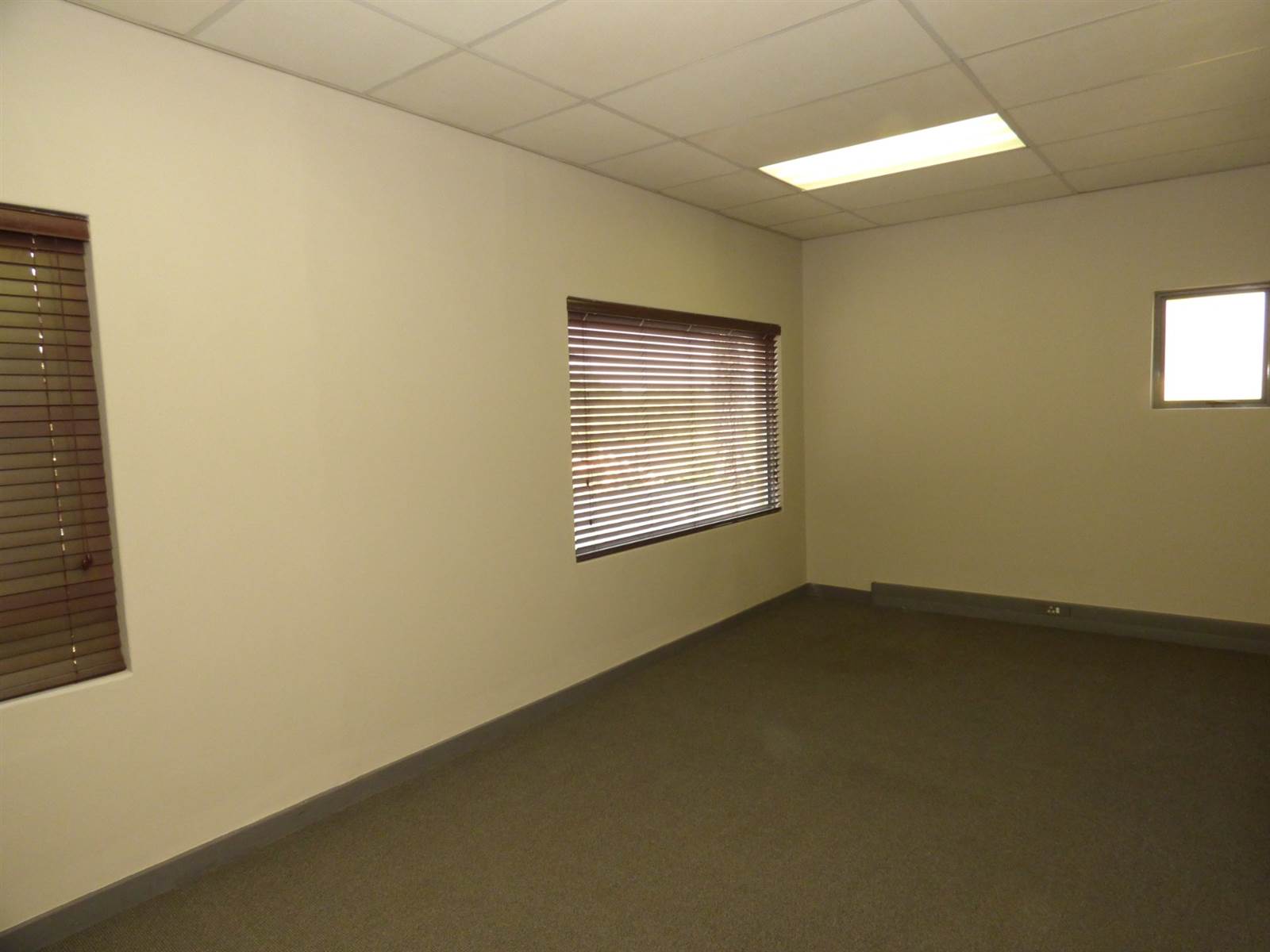 600  m² Office Space in Rynfield photo number 26